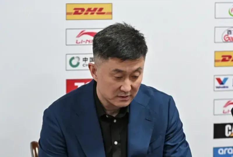 体育平台-疆粤赛后采访！杜锋不满进攻暗示4球员，格兰强调防守谈新援情况