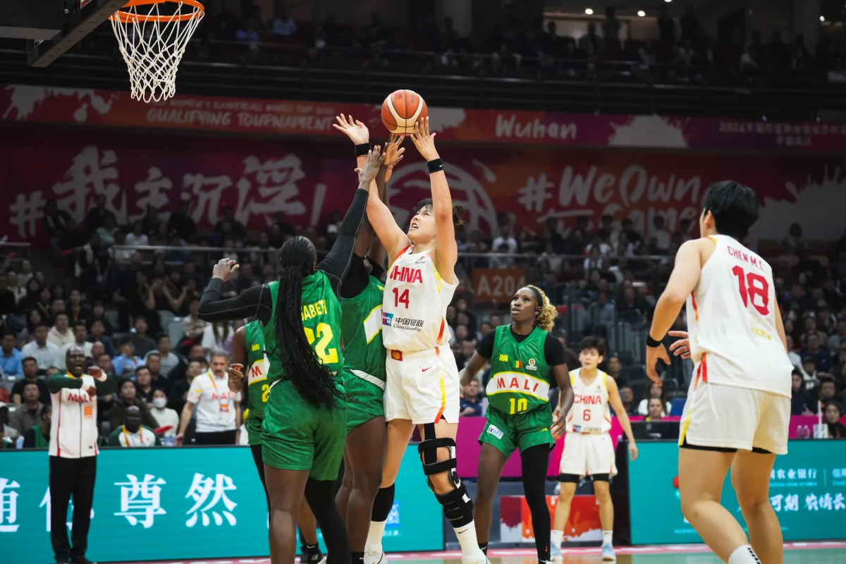 体育平台-泪目！李月汝夺单场最佳表态：海外历练为了助中国女篮上领奖台